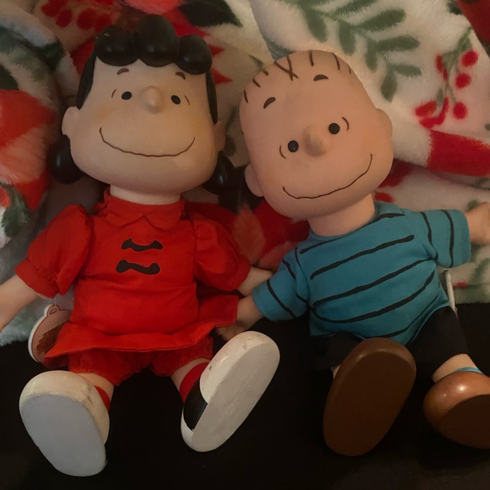 Peanuts Dolls in Red and Blue Attire